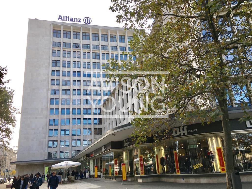 Denkmalgeschütztes Bürohochhaus in der City West