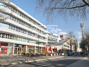 "Das große Schiff" - Letzte Flächen im Grand Bateau im Medienhafen sichern  "Das große Schiff" - Letzte Flächen im Grand Bateau im Medienhafen sichern
