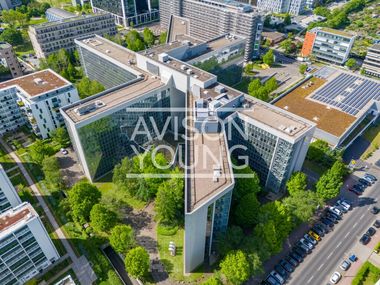 Raum für Wachstum und Effizienz im Bürocampus Raum für Wachstum und Effizienz im Bürocampus