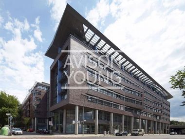 Modernes Bürogebäude nahe Ostbahnhof Modernes Bürogebäude nahe Ostbahnhof