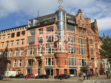 Klassik trifft auf Moderne! Mit Blick auf die Speicherstadt! Klassik trifft auf Moderne! Mit Blick auf die Speicherstadt!